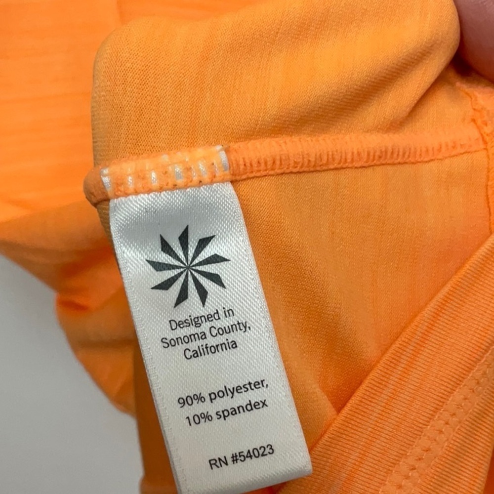 Athleta women's activewear top 1/4 zip, cap sleeve, Sz M, EUC - Picture 9 of 10